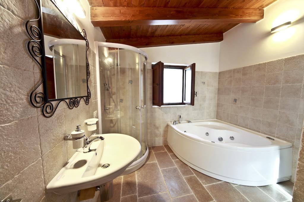 Trulli Paparale ألبيروبيللو الغرفة الصورة