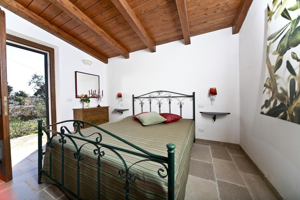 Trulli Paparale ألبيروبيللو الغرفة الصورة